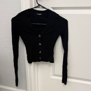 Fashion Nova Classic Black crop Sweater